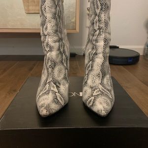 Fashion Nova Snake skin boots